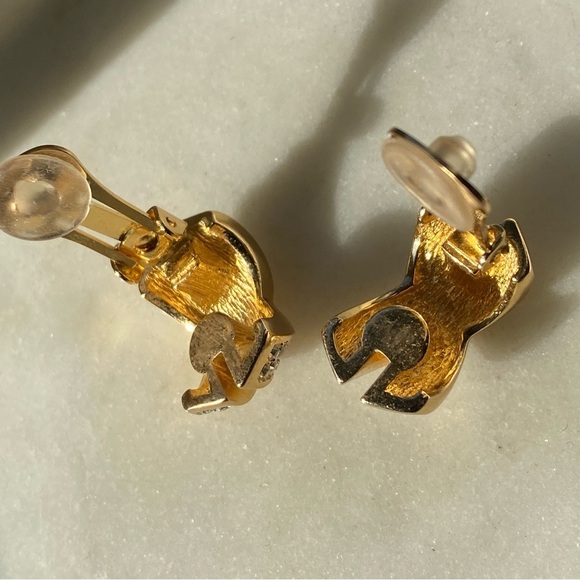 VINTAGE gold plated Christian Dior clip on earrings - Picture 7 of 16